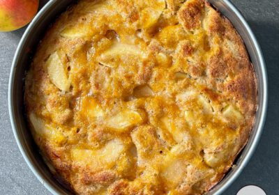 Apfelkuchen in einer Springform